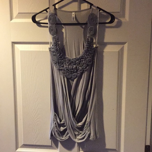 Gray Razorback - Picture 2 of 7